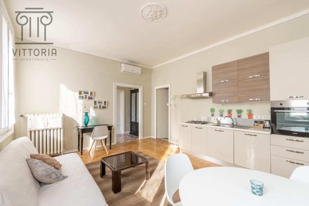Vittoria Apartments: Viale Dante فيتشنزا المظهر الخارجي الصورة