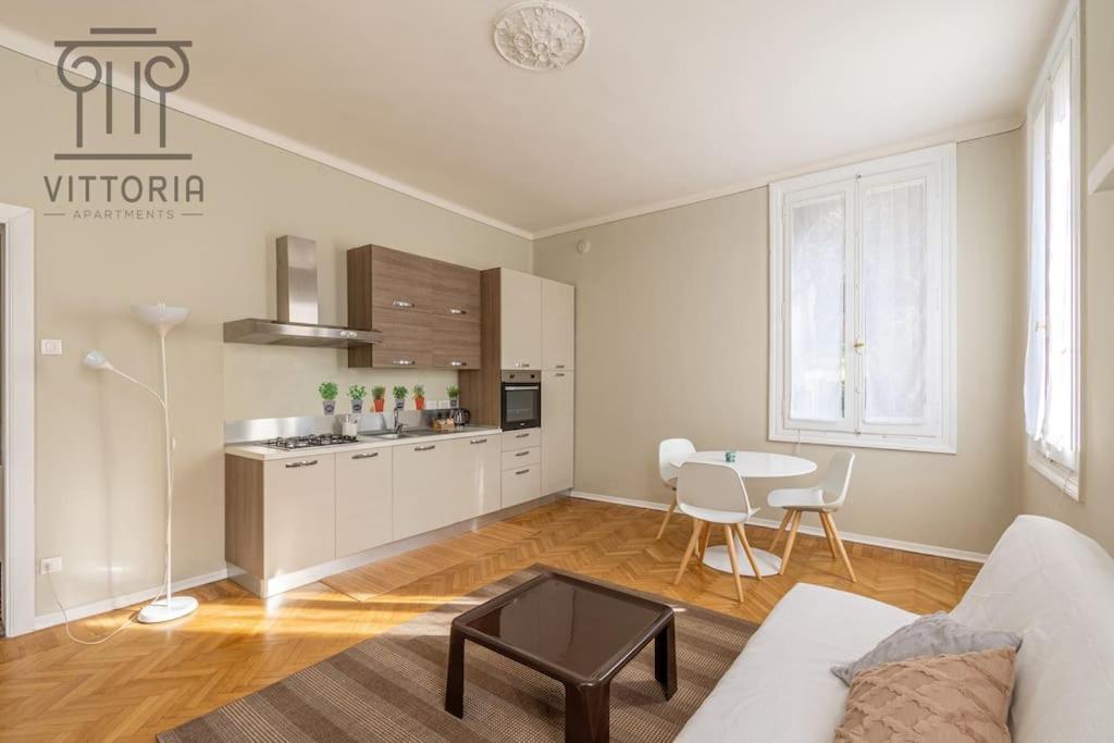Vittoria Apartments: Viale Dante فيتشنزا المظهر الخارجي الصورة